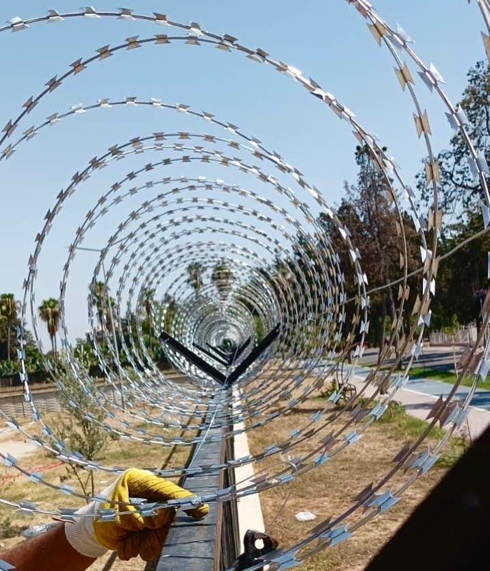 28C412BD-286D-4E47-8F93-13C1464D828C CONCERTINA Y CERCA ELÉCTRICA